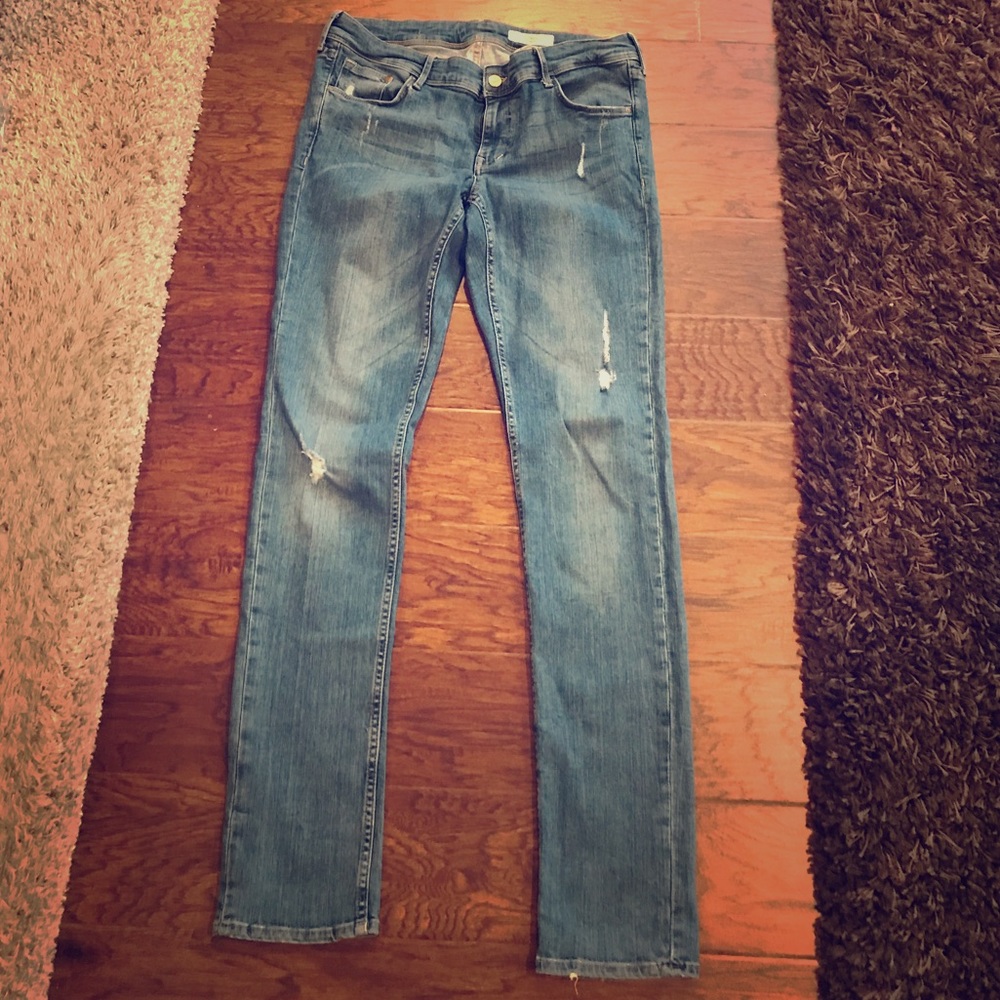 H&M Distressed skinny jeans